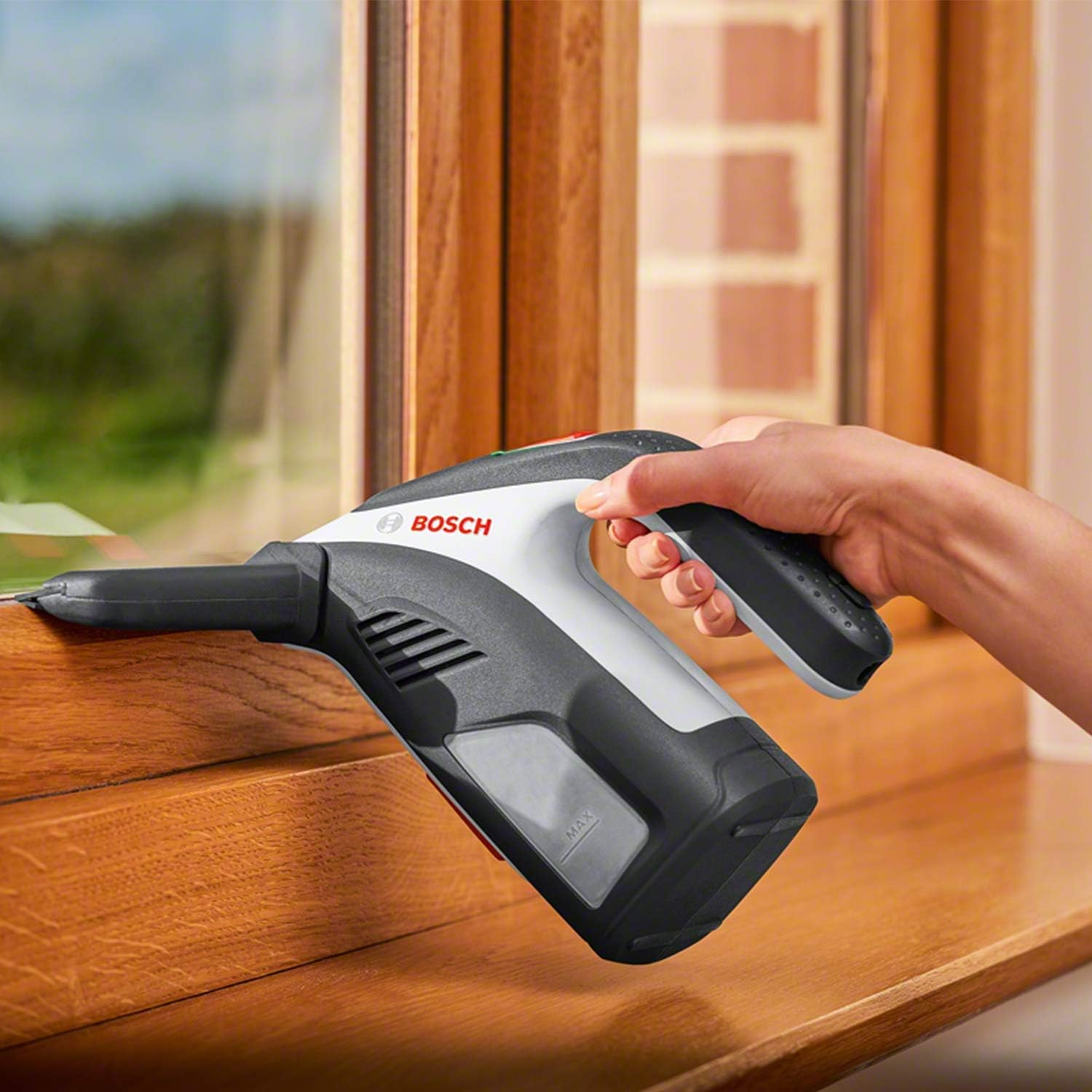 Bosch GlassVAC Battery Window Vacuum Cleaner 1
